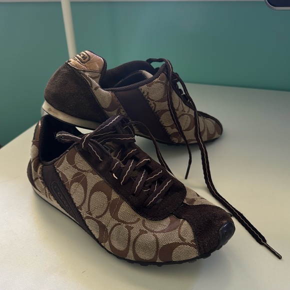Coach Shoes - Coach logo brown shoes snickers 7